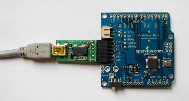 Arduino Pro подключён к FTDI Breakout