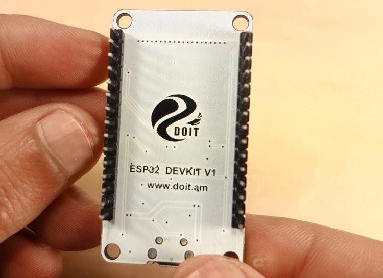 ESP32 DEVKIT V1 DOIT