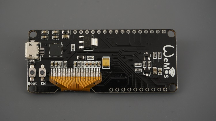 WeMos Lolin32 ESP32 со встроенным OLED-дисплеем SSD1306 - кнопки BOOT и RESET Enable