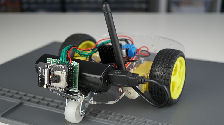 ESP32-CAM робот-машинка с дистанционным управлением в сборе