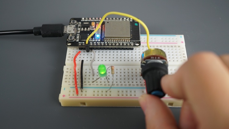 ESP32 управление яркостью светодиода с помощью потенциометра