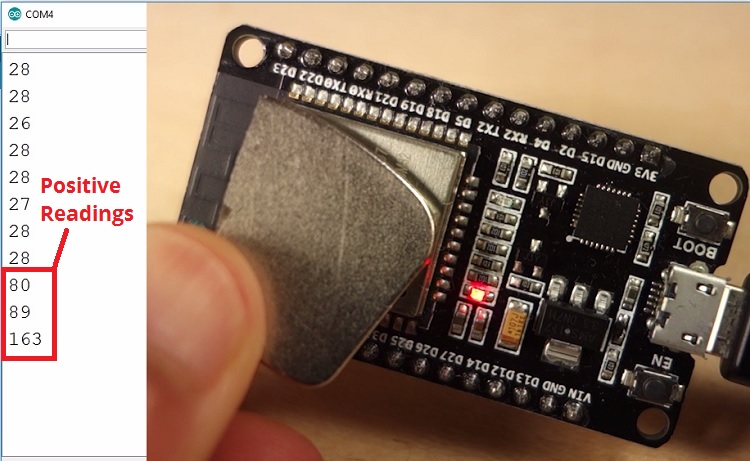 Положительные показания встроенного датчика Холла ESP32 в Serial Monitor Arduino IDE