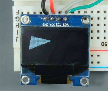 OLED-дисплей ESP32 с закрашенным треугольником