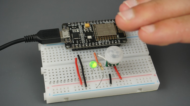 Демонстрация прерываний и таймеров ESP8266 NodeMCU с Arduino IDE
