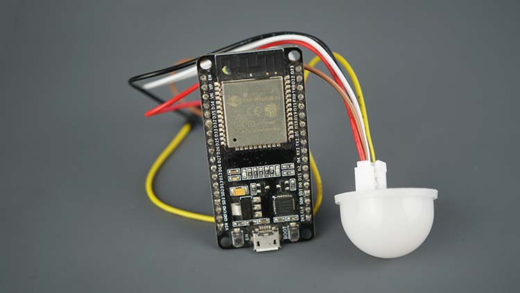 ESP32 с датчиком освещённости BH1750