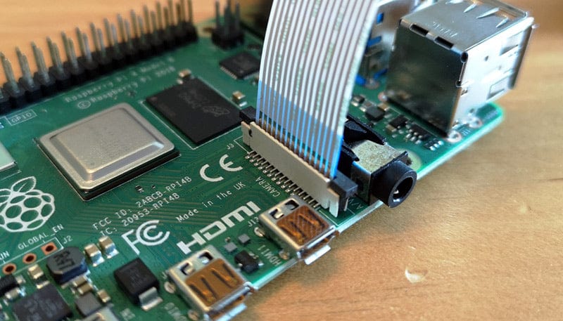 Направление шлейфа модуля камеры Raspberry Pi