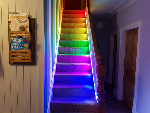 Радужная лестница с Neopixel