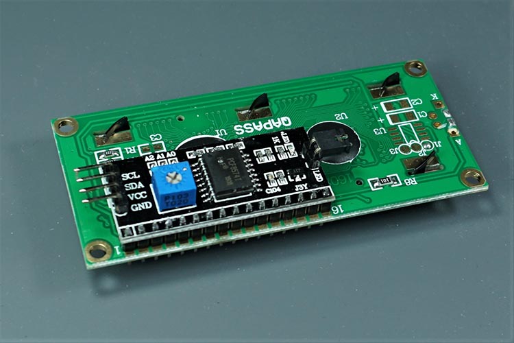 LCD-дисплей с I2C-драйвером