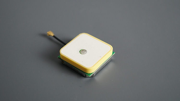 Керамическая GPS-антенна
