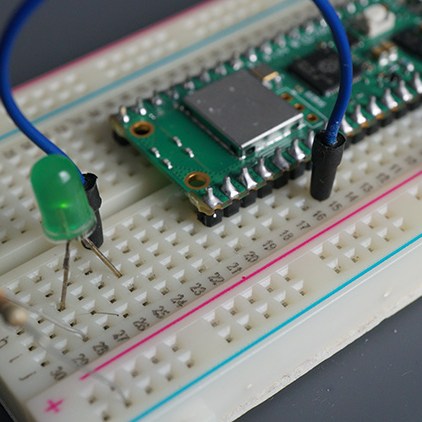 Raspberry Pi Pico светодиод ШИМ - средняя яркость