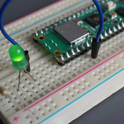 Raspberry Pi Pico светодиод ШИМ - максимальная яркость