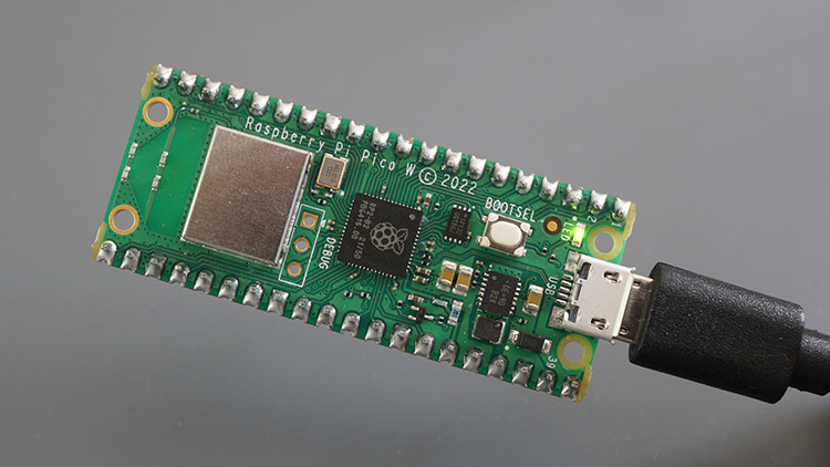 Raspberry Pi Pico W - встроенный светодиод включён