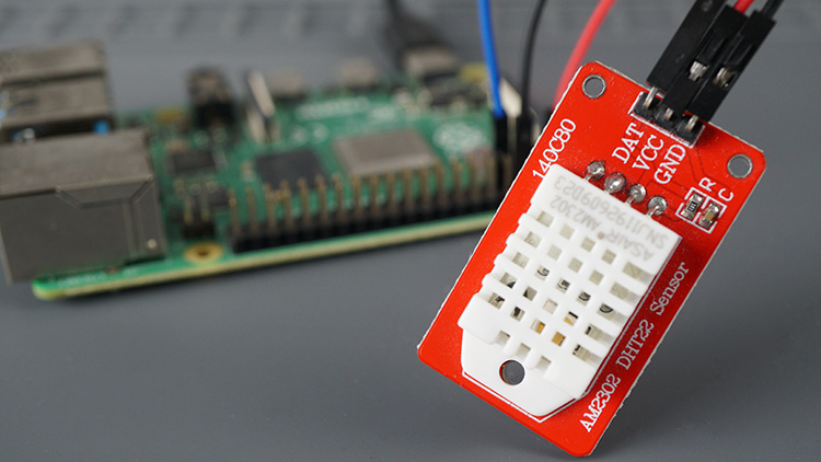 Raspberry Pi со схемой DHT22